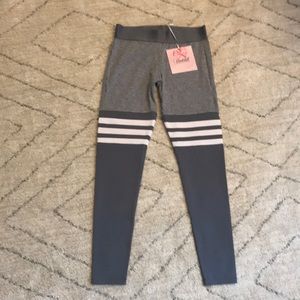 Bombshell sportswear leggings size small